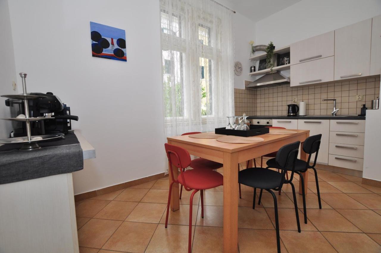 Apartment Moel Split Bagian luar foto