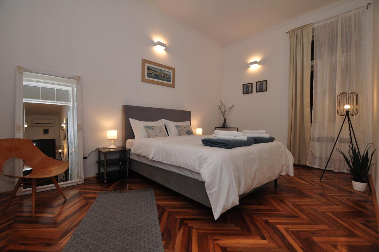 Apartment Moel Split Bagian luar foto