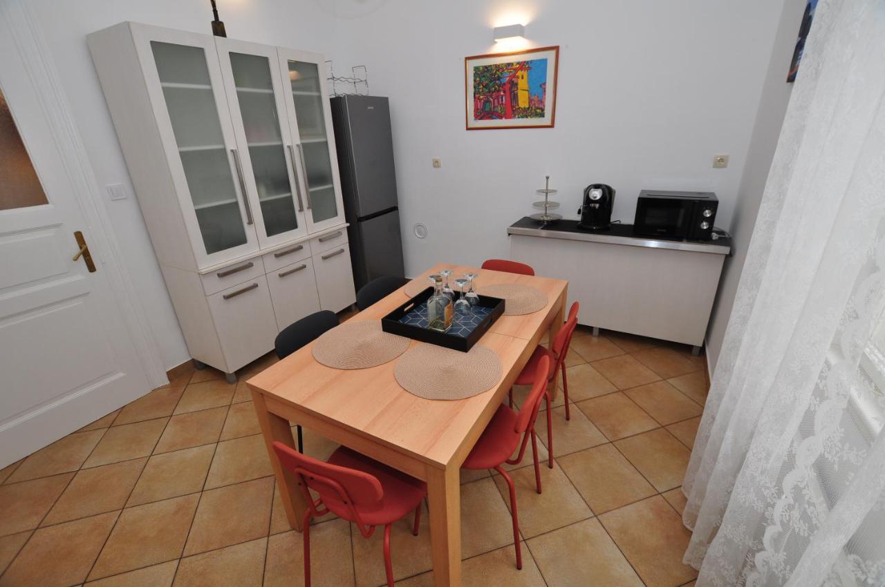 Apartment Moel Split Bagian luar foto