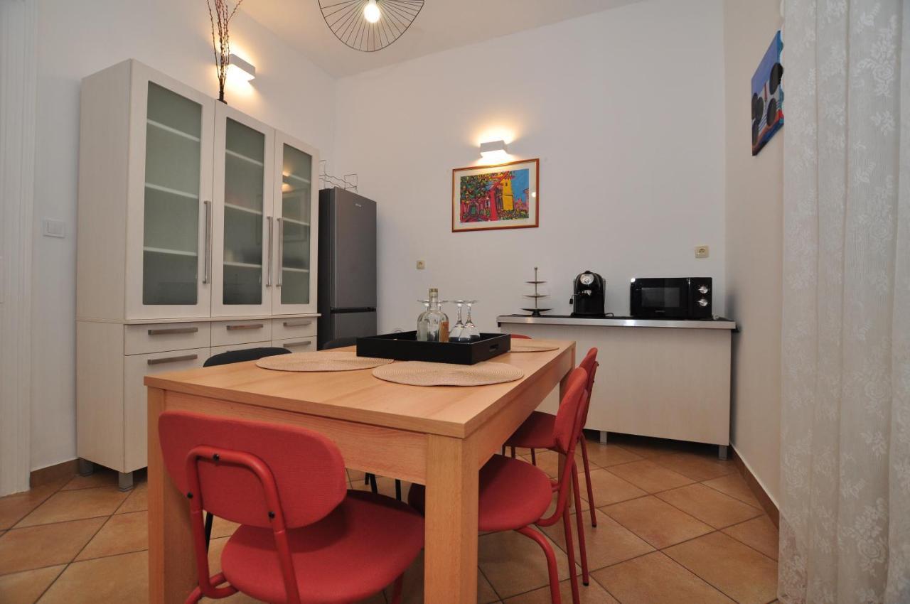 Apartment Moel Split Bagian luar foto