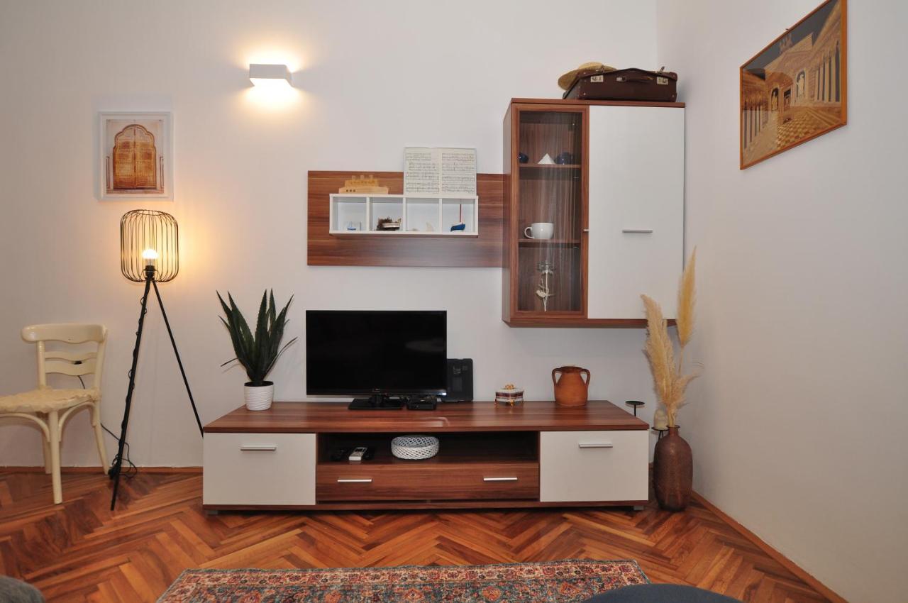 Apartment Moel Split Bagian luar foto
