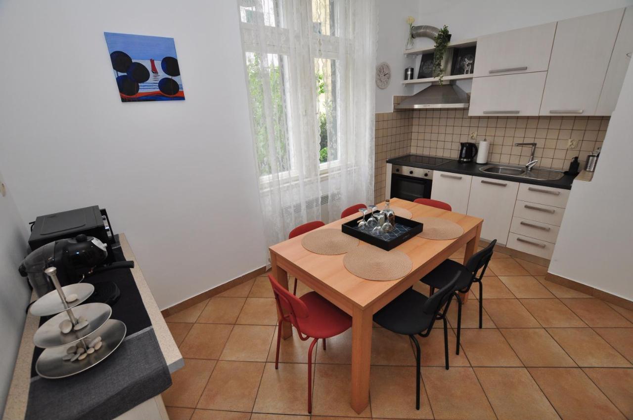 Apartment Moel Split Bagian luar foto